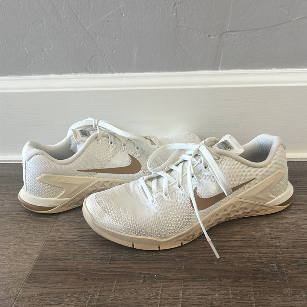 NIKE Metcon 4 Training Shoes | Size 8 | Women’s